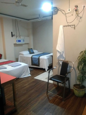 Imagen de la habitación del Hotel Medwin Kashi Dham. Foto 6