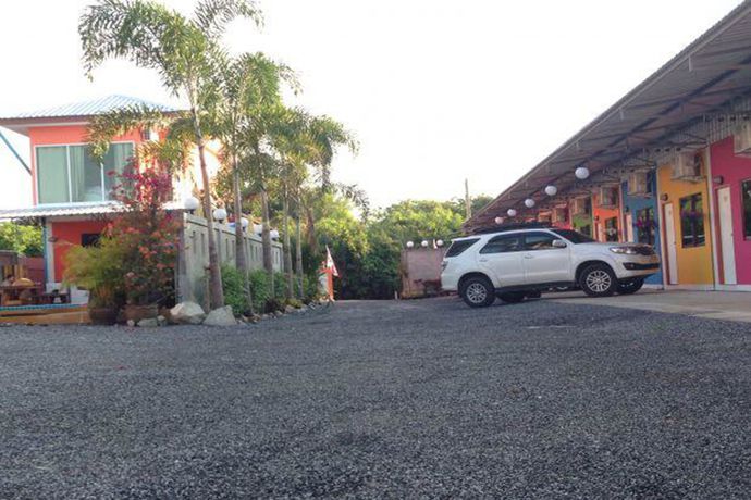 Imagen de los exteriores del Hotel Mee Rak Vintage. Foto 9