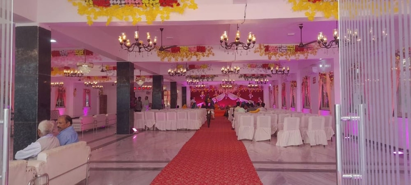 Imagen de los interiores del Hotel MeenakshI Palace Kanpur. Foto 13