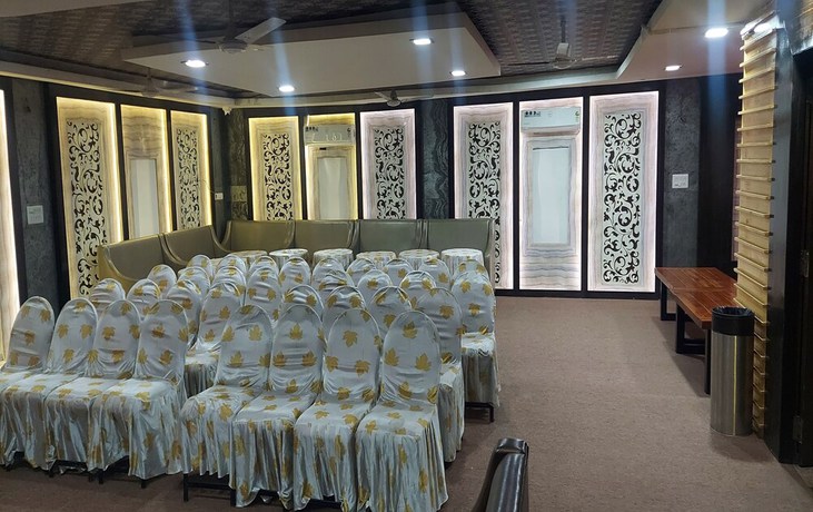 Imagen de los interiores del Hotel Meenakshi Palace. Foto 15