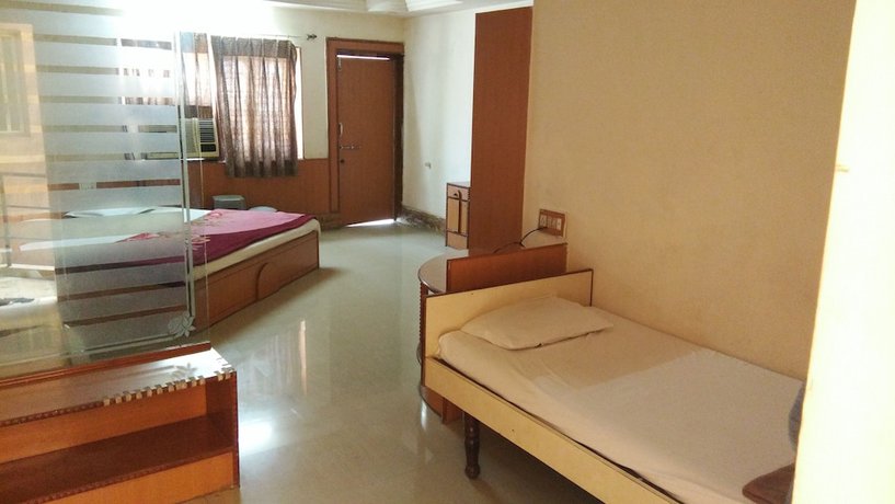 Imagen de la habitación del Hotel Meera, Devbhumi Dwarka. Foto 2
