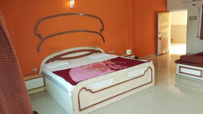 Imagen de la habitación del Hotel Meera, Devbhumi Dwarka. Foto 9