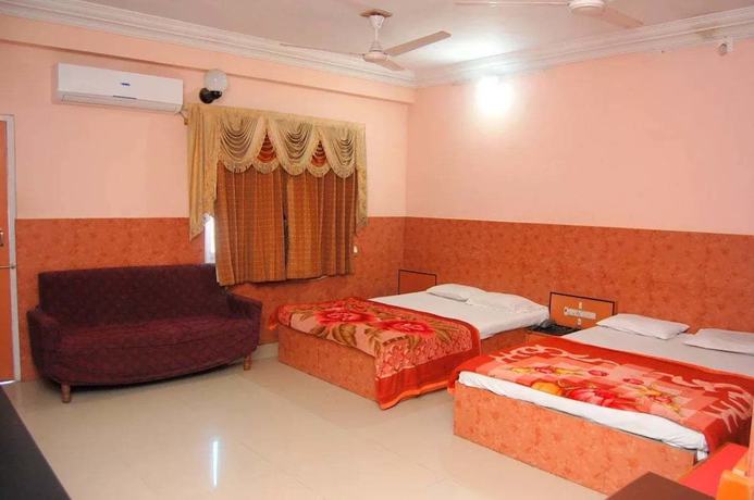 Imagen de la habitación del Hotel Meera, Devbhumi Dwarka. Foto 18