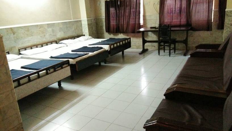 Imagen de la habitación del Hotel Meera, Devbhumi Dwarka. Foto 19