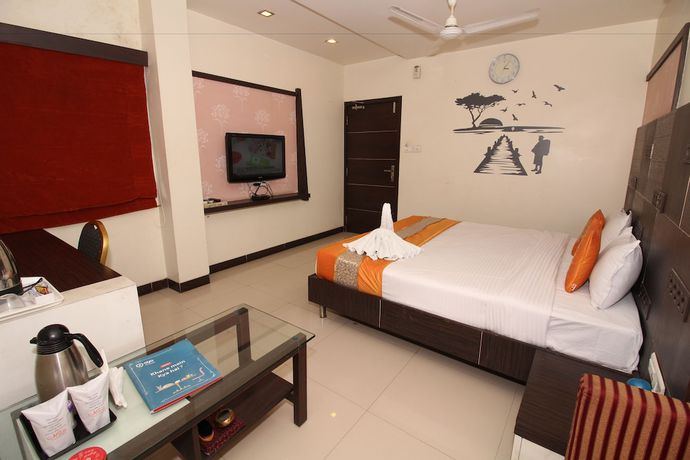 Imagen de la habitación del Hotel Meera, Raipur. Foto 3