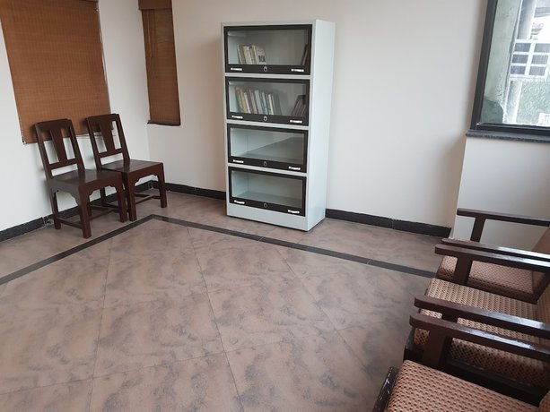 Imagen de los interiores del Hotel Meera, Raipur. Foto 17