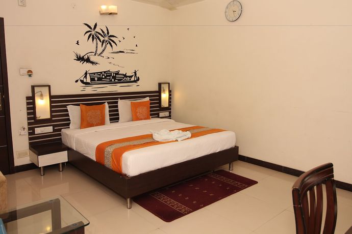 Imagen de la habitación del Hotel Meera, Raipur. Foto 6