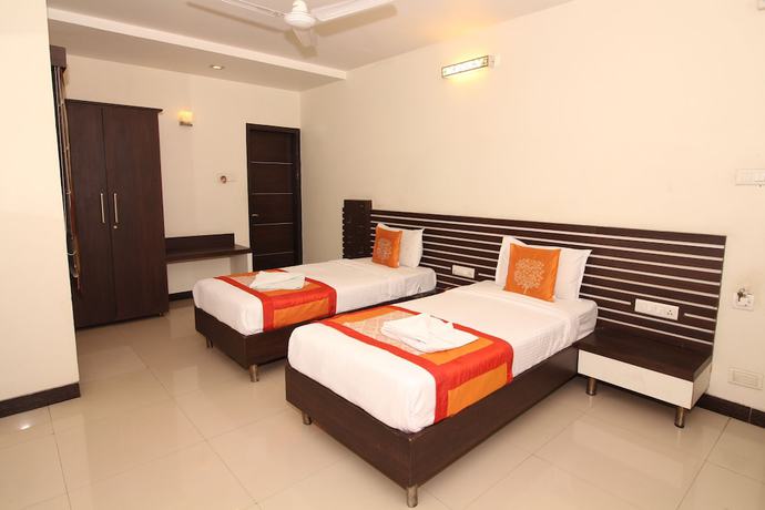 Imagen de la habitación del Hotel Meera, Raipur. Foto 13
