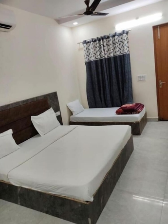Imagen de la habitación del Hotel Meera residency vrindavan. Foto 6