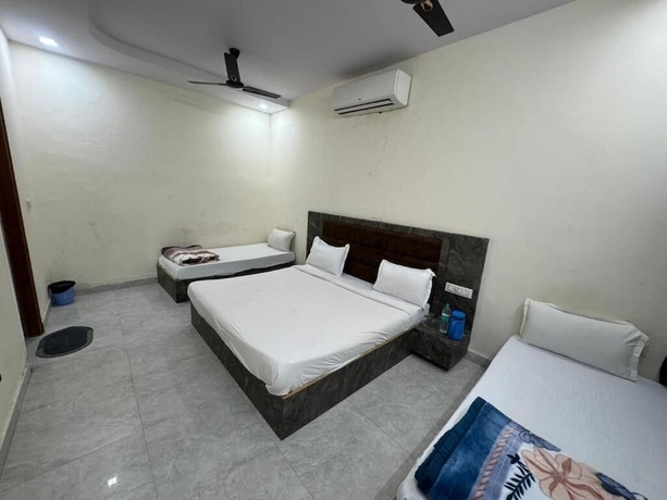 Imagen de la habitación del Hotel Meera residency vrindavan. Foto 7