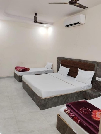 Imagen de la habitación del Hotel Meera residency vrindavan. Foto 8