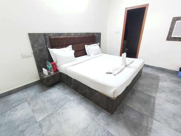 Imagen de la habitación del Hotel Meera residency vrindavan. Foto 11