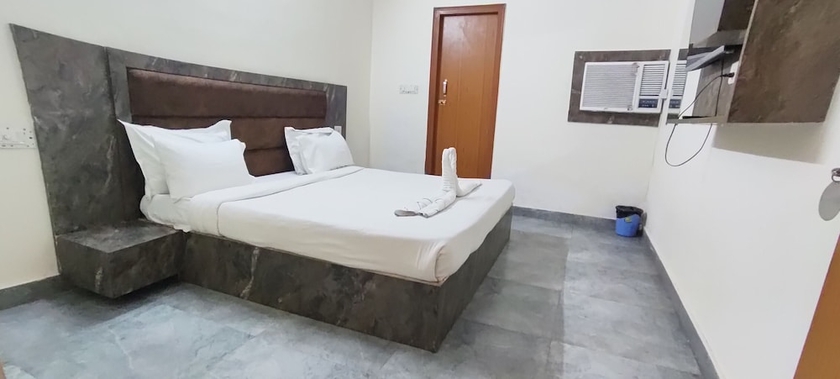 Imagen de la habitación del Hotel Meera residency vrindavan. Foto 13