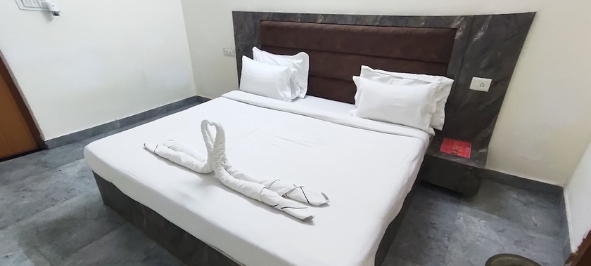 Imagen de la habitación del Hotel Meera residency vrindavan. Foto 14