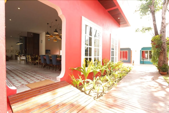 Imagen del bar/restaurante del Hotel Meet The Sea Resort. Foto 3