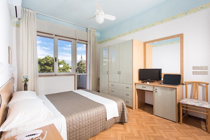 Imagen de la habitación del Hotel Meeting, Cesenatico. Foto 2