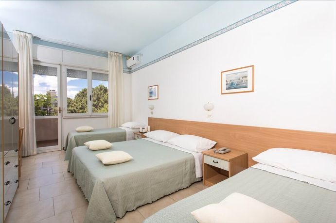 Imagen de la habitación del Hotel Meeting, Cesenatico. Foto 7