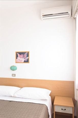 Imagen de la habitación del Hotel Meeting, Cesenatico. Foto 11