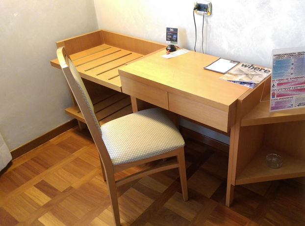 Imagen de la habitación del Hotel Meeting. Foto 7