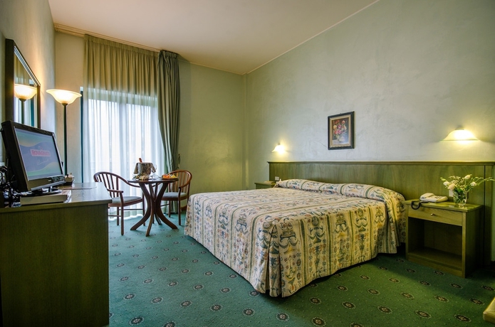 Imagen de la habitación del Hotel Meeting Santacroce. Foto 2