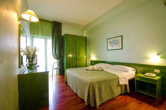 Imagen de la habitación del Hotel Meeting Santacroce. Foto 3