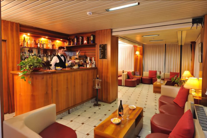 Imagen del bar/restaurante del Hotel Meeting, Stresa. Foto 6