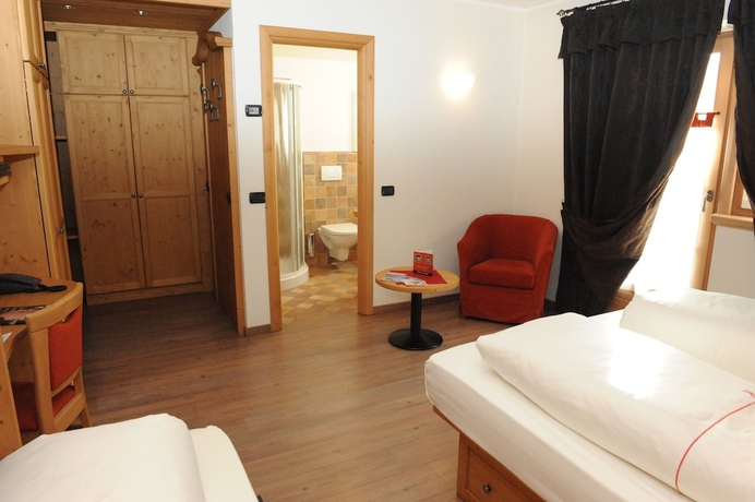 Imagen de la habitación del Hotel Meeting, Teola. Foto 6