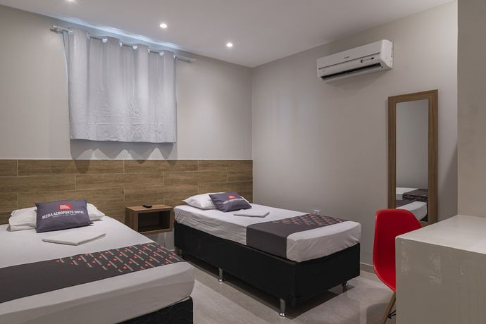 Imagen de la habitación del Hotel Mega Aeroporto. Foto 7