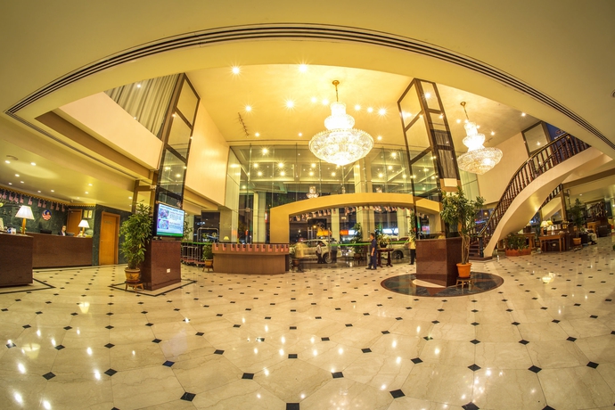 Imagen de los interiores del Hotel Mega. Foto 12