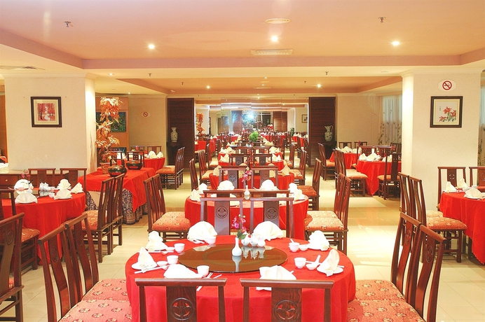 Imagen del bar/restaurante del Hotel Mega. Foto 5