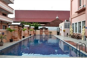 Imagen de los interiores del Hotel Mega Lestari. Foto 7