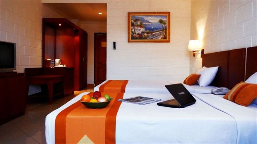 Imagen de los interiores del Hotel Mega Lestari. Foto 9
