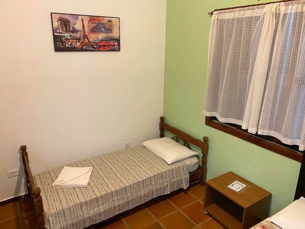 Imagen de la habitación del Hotel Mega R&aacute; A Pousada. Foto 12