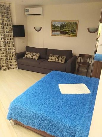Imagen de la habitación del Hotel MegaStay. Foto 8