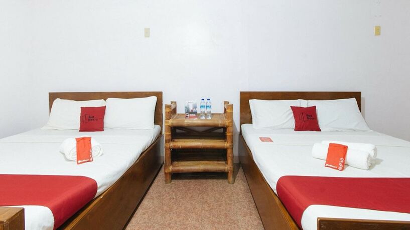 Imagen general del Hotel Megan\'s Paradisio Beach Resort. Foto 5