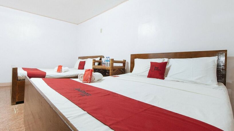 Imagen general del Hotel Megan\'s Paradisio Beach Resort. Foto 10