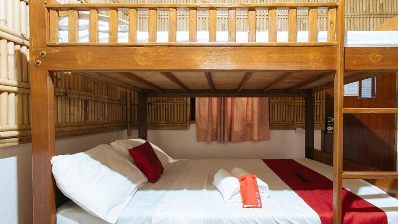 Imagen general del Hotel Megan\'s Paradisio Beach Resort. Foto 14