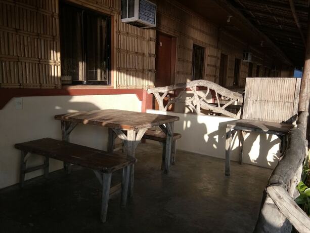 Imagen general del Hotel Megan\'s Paradisio Beach Resort. Foto 16