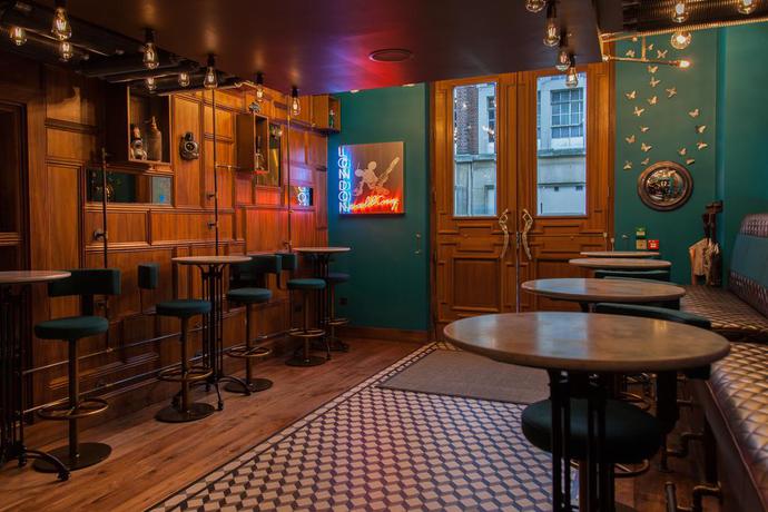 Imagen del bar/restaurante del Hotel Megaro. Foto 2