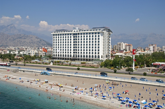 Imagen de los exteriores del Hotel Megasaray Westbeach Antalya. Foto 11