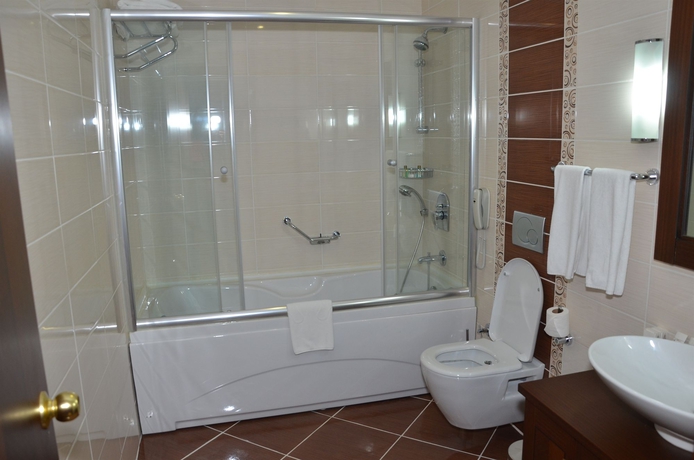 Imagen de la habitación del Hotel Megasaray Westbeach Antalya. Foto 8