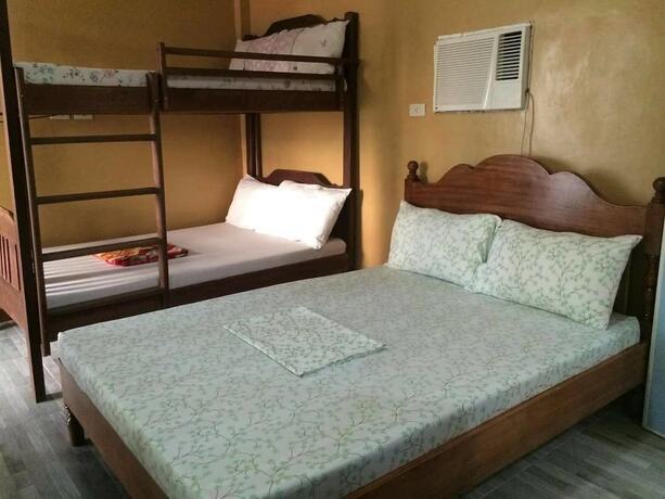 Imagen general del Hotel Megi Beach House. Foto 4