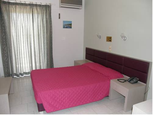 Imagen de la habitación del Hotel Megim. Foto 4