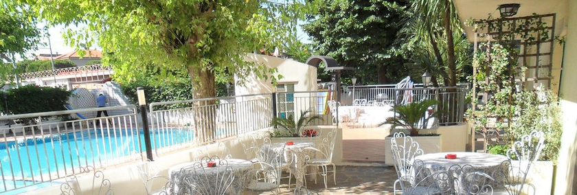 Imagen de los exteriores del Hotel Mehari. Foto 8