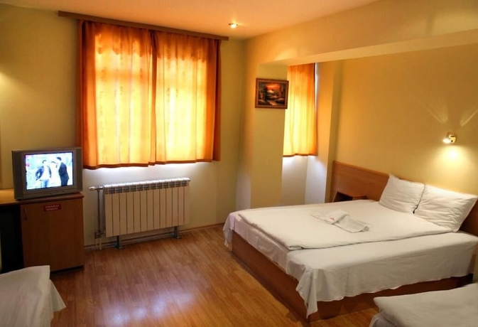 Imagen de la habitación del Hotel Mehdjarel. Foto 9