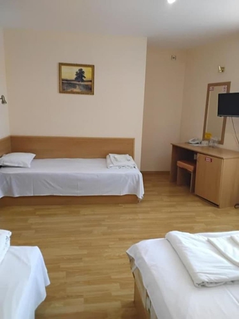 Imagen de la habitación del Hotel Mehdjarel. Foto 10