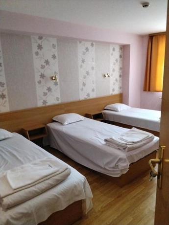 Imagen de la habitación del Hotel Mehdjarel. Foto 11
