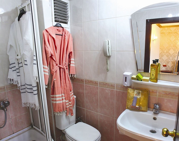 Imagen de la habitación del Hotel Mehmet Bey. Foto 12