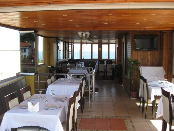 Imagen del bar/restaurante del Hotel Mehmet Bey. Foto 8