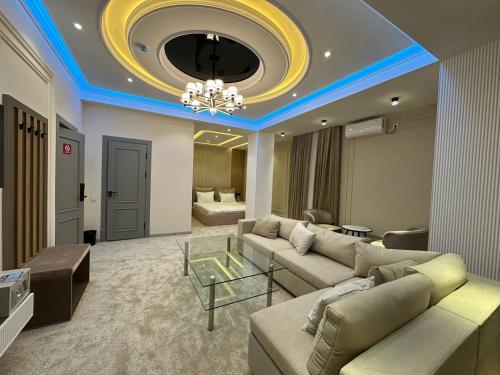 Imagen general del Hotel MehmonsaroyGrand. Foto 4